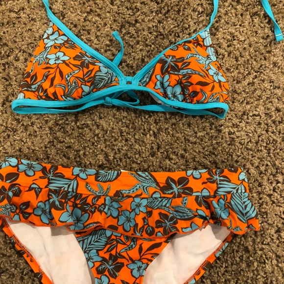 Bikini - Picture 1 of 1